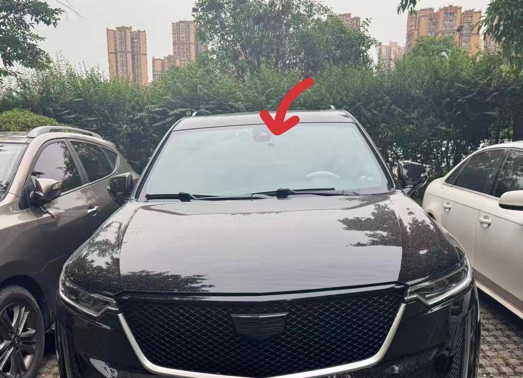 皇冠信用網会员开户_四川自贡多地发生疑似“弹弓钢珠打车玻璃”事件 监控拍到一男子骑电动车流动“打靶”