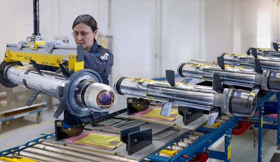 波兰超级联赛_从16亿到零波兰超级联赛，塞尔维亚全面暂停军火出口，只因被俄指背刺？武契奇陷入两难选择！