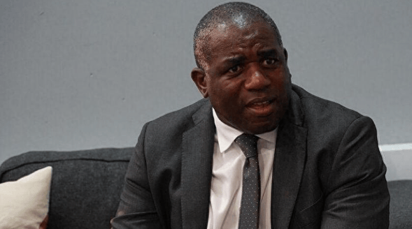 香港足球2025_突发！台海闯入不速之客香港足球2025，台岛内乱成一锅粥，解放军开始上强度了