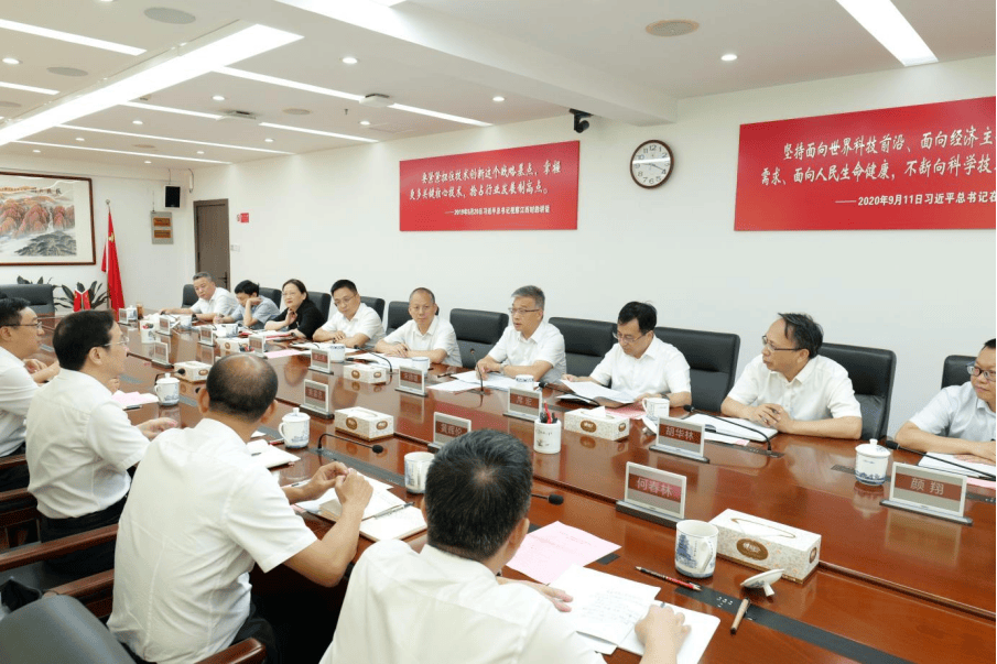 俱乐部友谊赛_省委常委、赣州市委书记黄喜忠一行到省科技厅走访座谈