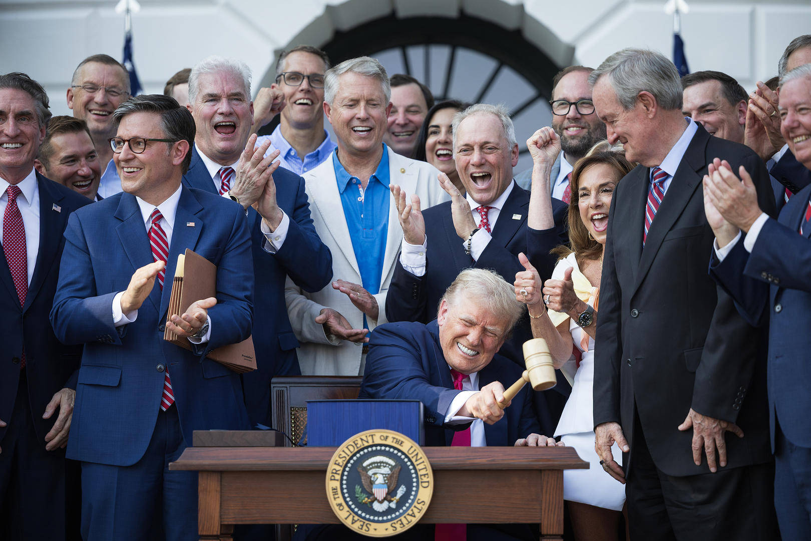 皇冠信用网出租_虽然超65%的人同意皇冠信用网出租，马斯克心心念念的“美国党”最终或是一场空