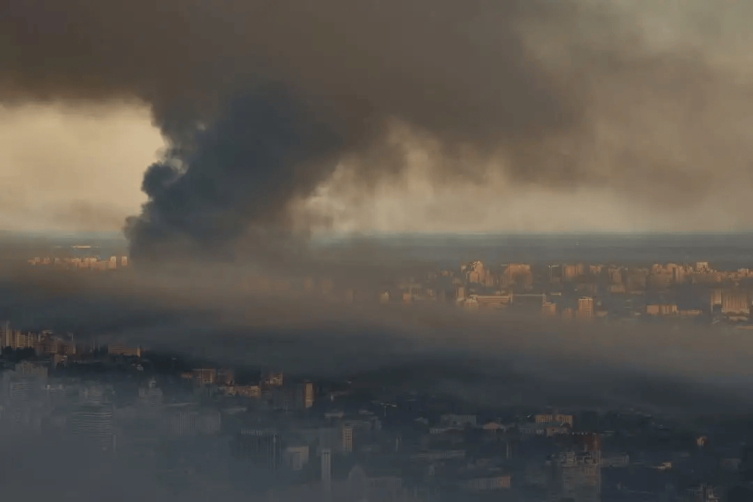 皇冠正网
_终于打天然气厂了!美制爱国者全打光皇冠正网
,俄军匕首高超弹炸穿储备库