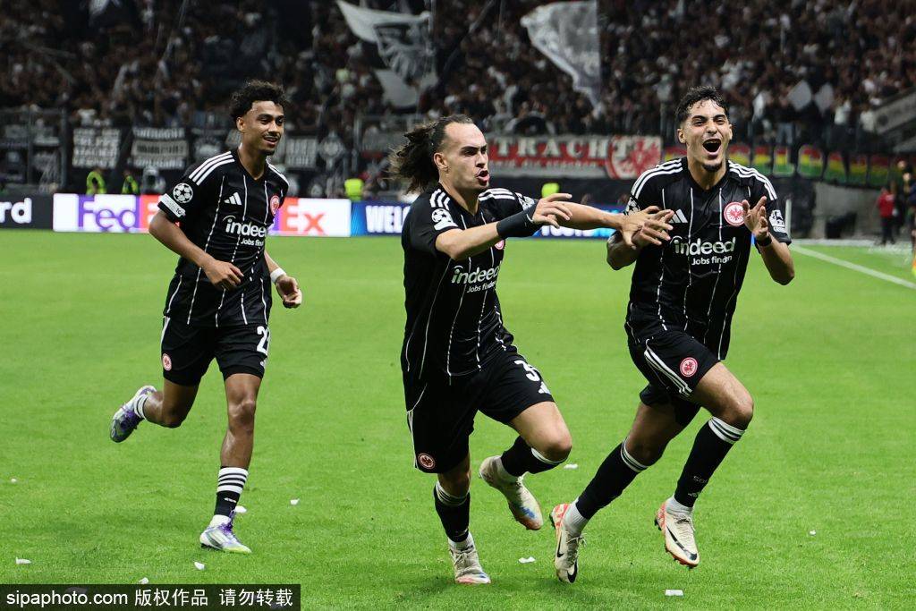 皇冠信用网登2代理_上海申花7-0狂胜青岛西海岸：青少年精英联赛U21组第3轮精彩回顾